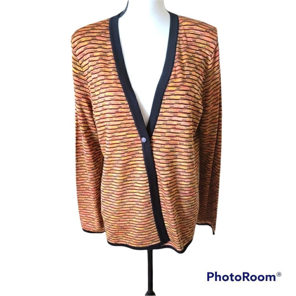 Misook Long Sleeved Cardigan with 1 Button Closure. Size PM.